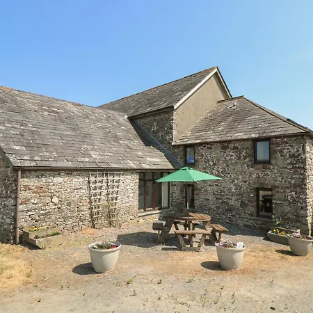 Holiday home The Roundhouse